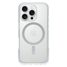 Otterbox Symmetry MagSafe cover klar til iPhone 16 Pro ses på sølv iPhone, transparent med synligt Apple-logo og MagSafe-ring.