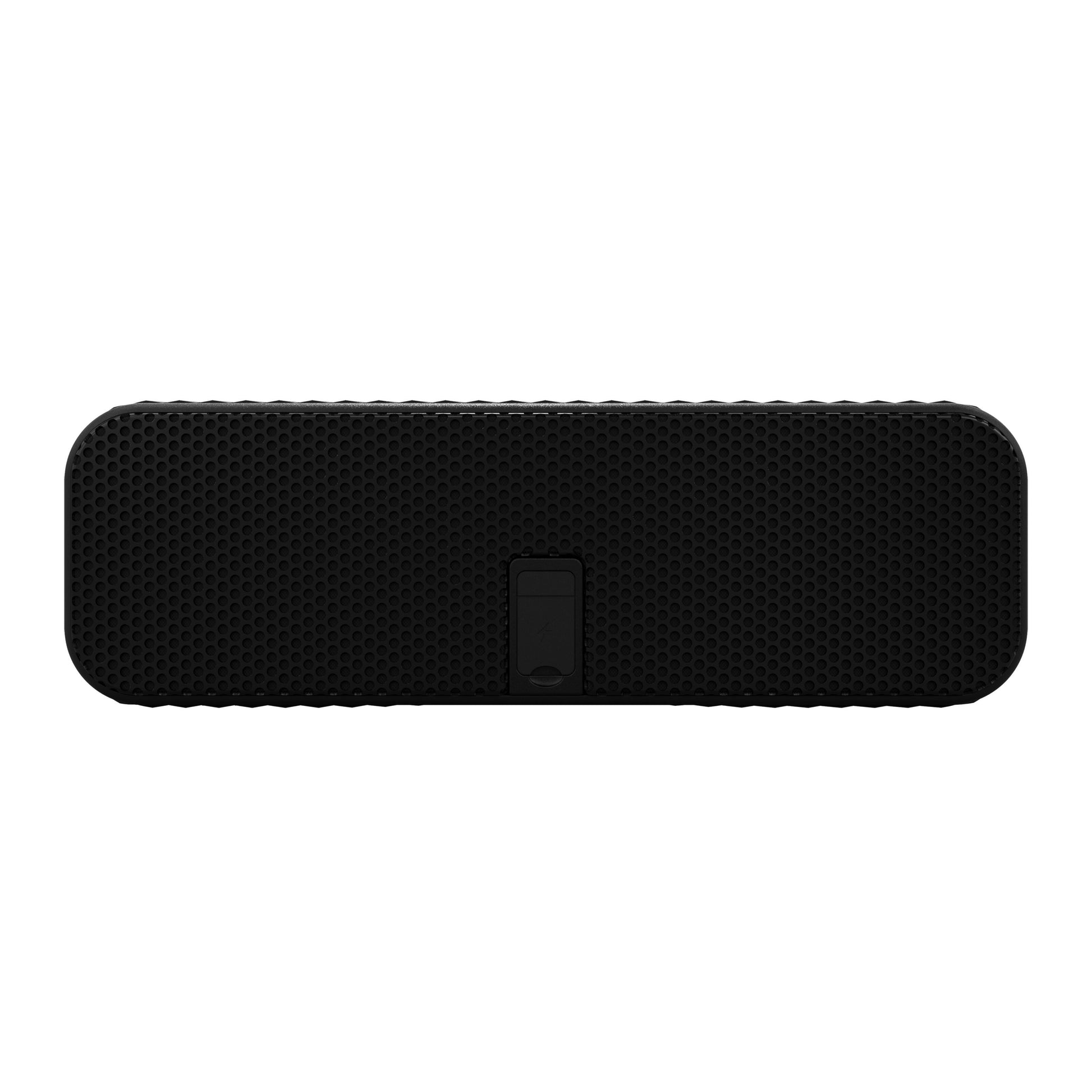Klipsch Detroit Bluetooth-højttaler sort rektangulær perforeret front centralknap vandafvisende over 20 timers batteritid.