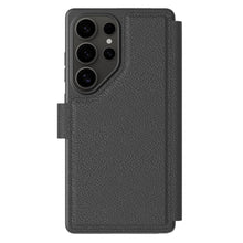 A Good Company mobilpung til Samsung S25 Ultra sort læder, frontcover halvt åben, synlig bagkamera, MagSafe opladning.