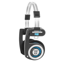 Koss Porta Pro Trådløs 2.0 on-ear foldbar hovedtelefon, sorte ørepuder, sølv bøyle, blå detaljer, vist sammenfoldet.