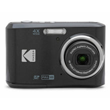 Kodak Pixpro FZ45 digitalkamera 16 MP sensor, 4X bred asfærisk zoom, indbygget blitz, SD-kort og Full HD mærkater foran.
