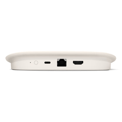 Google TV-streamer 4K Bundle bagside med synlige USB-C, Ethernet, HDMI-porte til 4K HDR-streaming og rund tænd/sluk-knap.