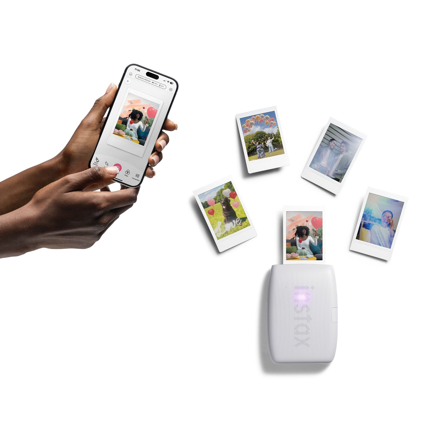 Fujifilm Instax mini Link 3 bærbar fotoprinter ses ved siden af smartphone med åben fotoapp, printer øjebliksbilleder.