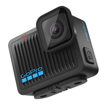 GoPro HERO actionkamera 4K, sort rillet front, blåt GoPro-logo, stor linse, vandtæt.