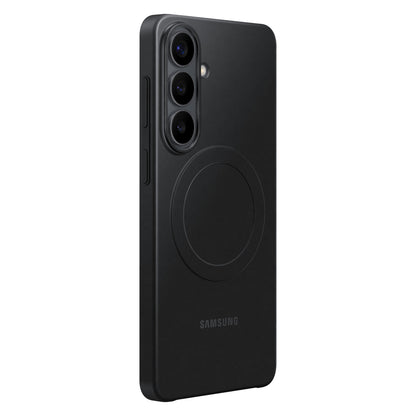Samsung Galaxy S26+ Slim Magnet Etui sort med cirkulært design, trådløs opladning og plads til tre lodrette bagkameraer.