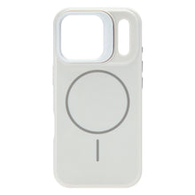 Flip Stand mobilcover til iPhone 17 Pro hvid med stort firkantet kamerahul, MagSafe-mærke og lodret åbning ved kamera.