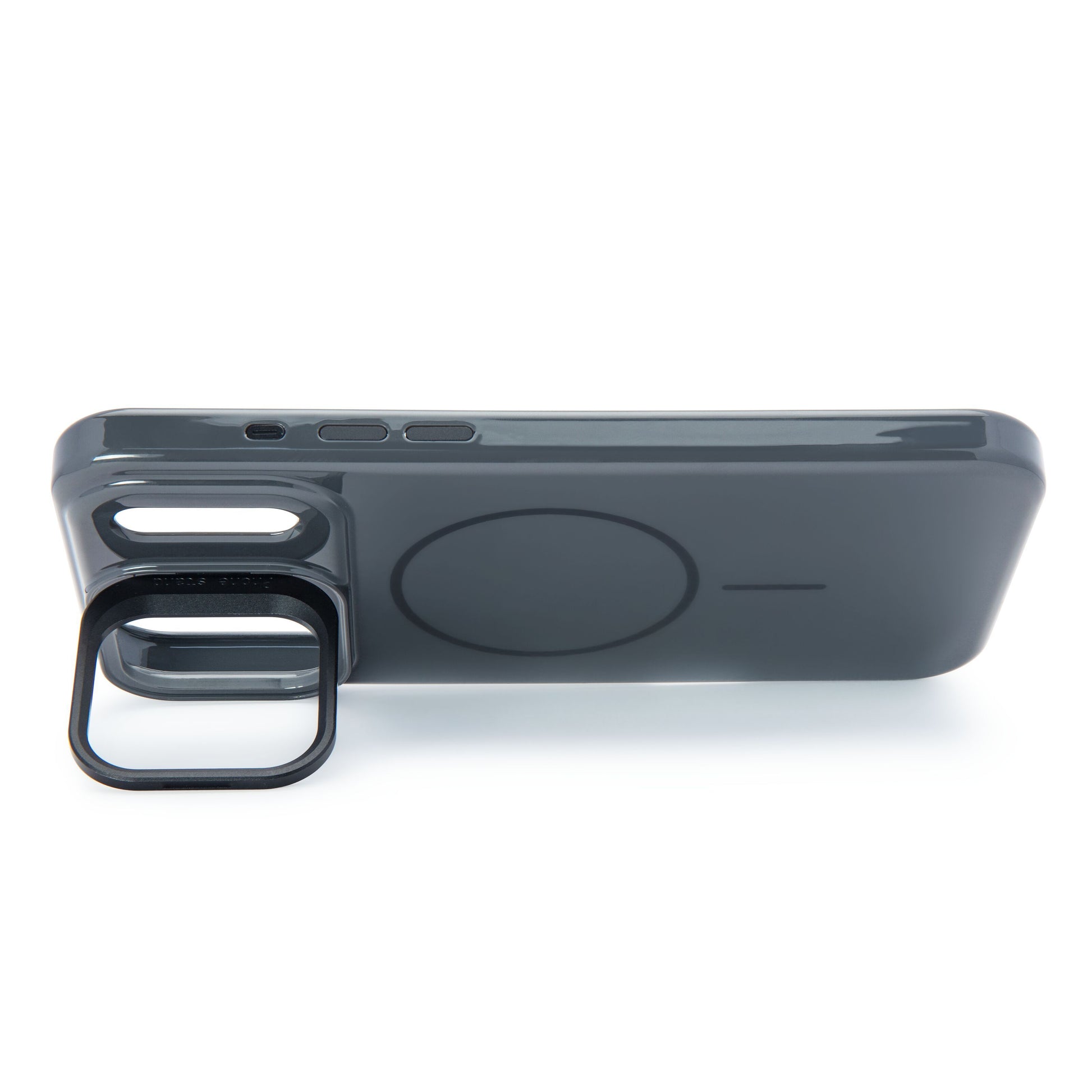 Linocell Flip Stand Etui til iPhone 17 Pro Max sort med MagSafe-kompatibel ring og firkantet linsetilslutning bagpå.