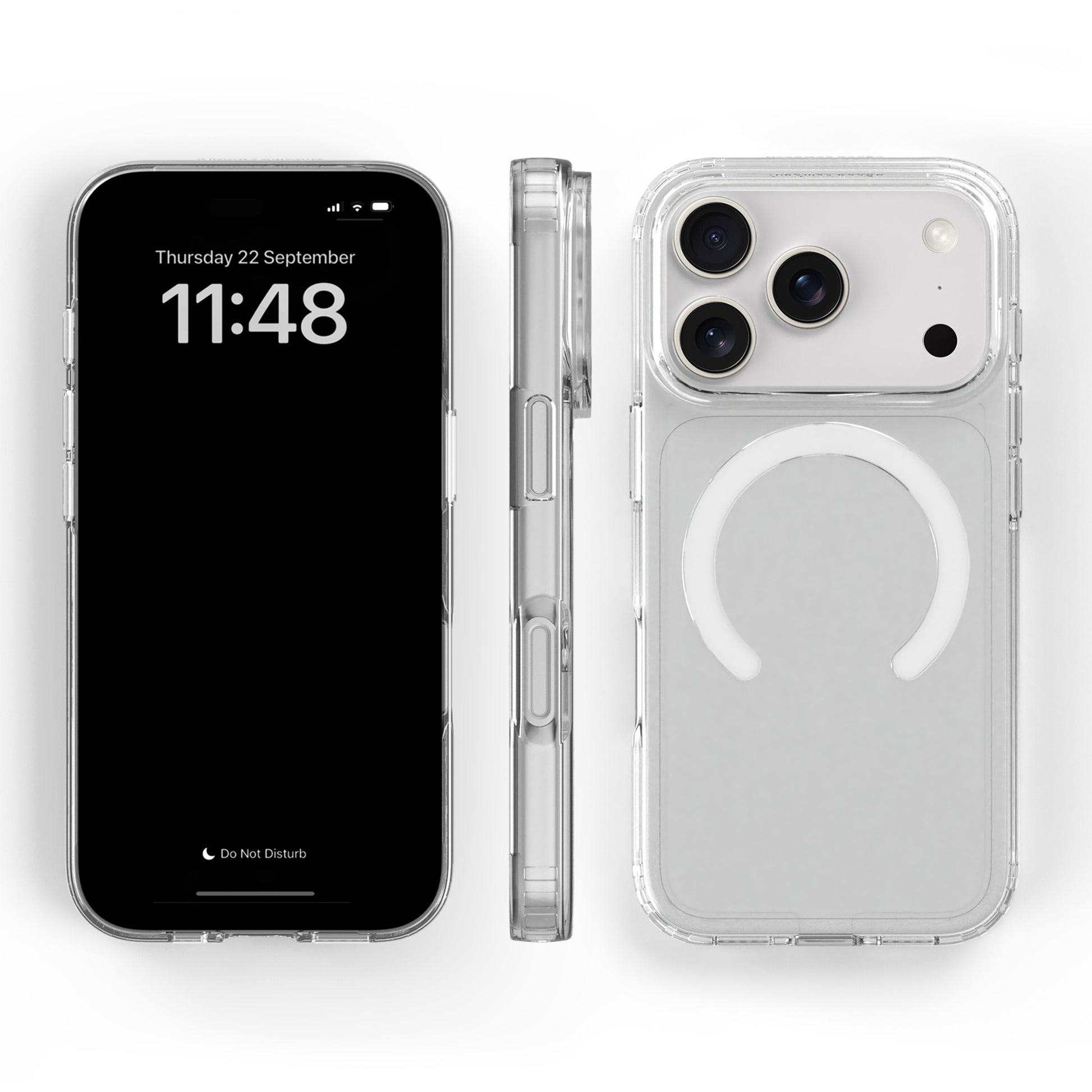 IPhone 17 Pro med mobilcover, vises forfra, fra siden og bagfra, tre kameraer og MagSafe-kompatibelt område.