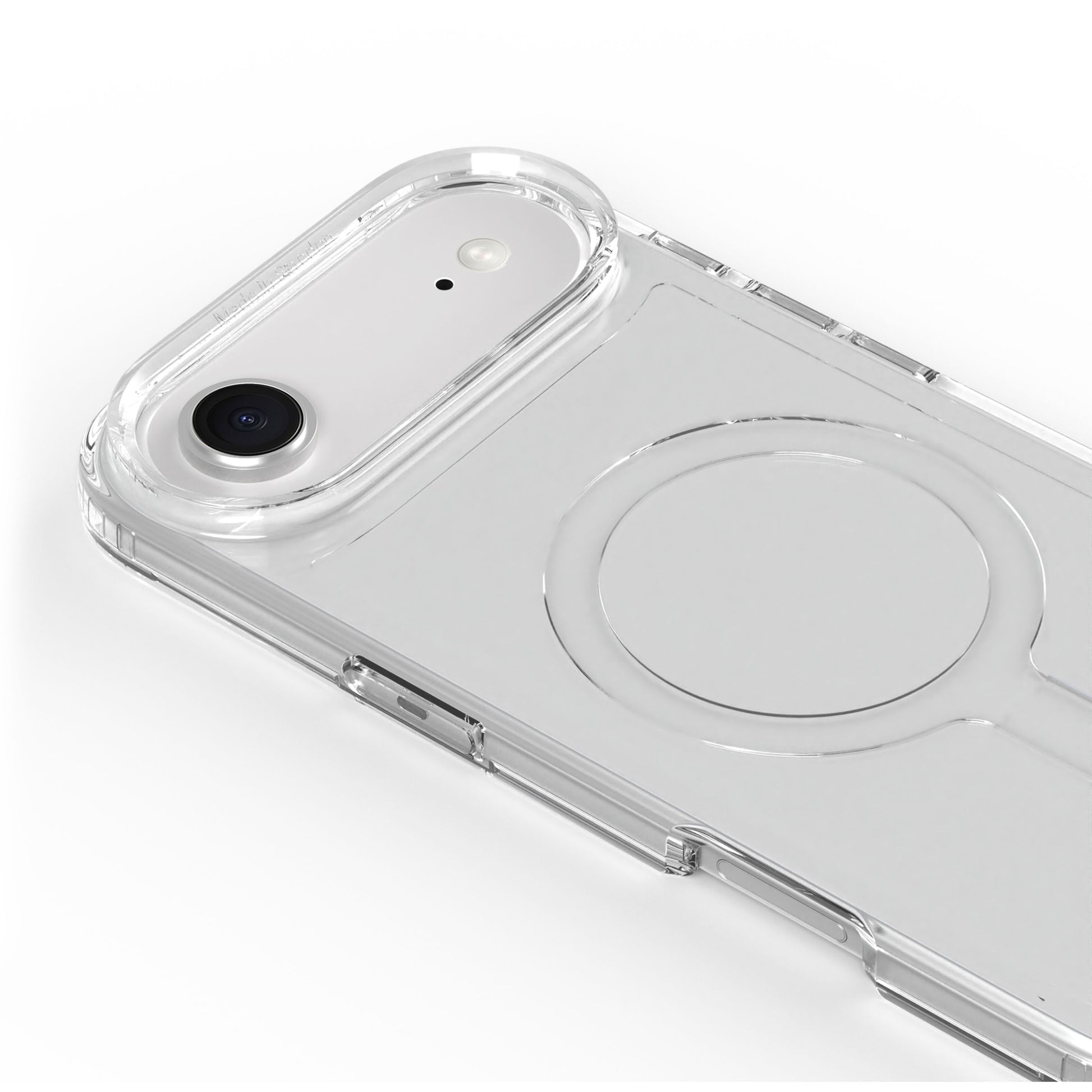 A Good Company mobilcover til iPhone 17 Air gennemsigtig, biobaseret, MagSafe-kompatibel, viser kamera og blitz hjørne.