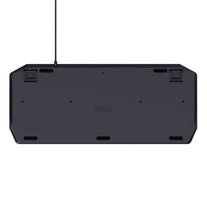 Trust GXT 836 Evocx RGB gamingtastatur sæt fra neden med fire gummifødder, to vippeben, center kabeludgang og skruehuller.