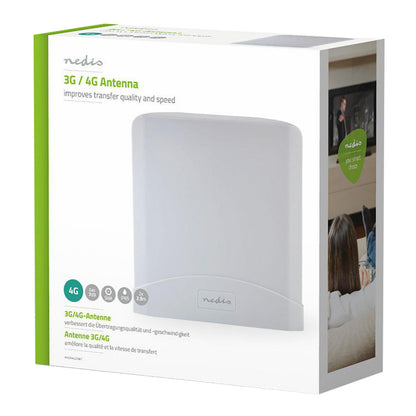 Nedis 5G/4G antenne Mimo 6 dBi vises på æske med produktdetaljer og billede af familie, der ser tv.