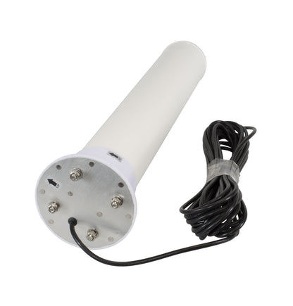 Rettet 4G-antenne 18 dBi, hvid cylinder med UP-pil mærkat, monteringsbolte og sort spiralkabel med SMA-hanstik.
