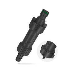 Grimsholm trykregulator 1,5 bar i sort plast med slangestudse i begge ender og gevind med grøn pakning.