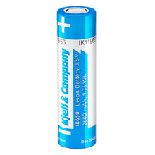 Kjell 18650 fladt top Li-ion batteri blå/hvid, 3,6 V 2600 mAh, genopladelig 9,36 Wh.