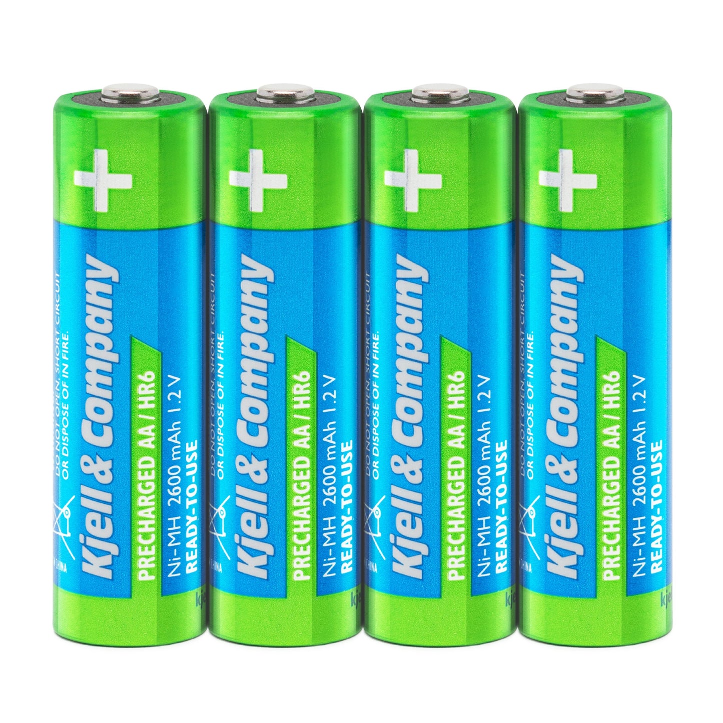 Kjell Genopladelige AA-batterier HR6 2600 mAh 4 stk opstillet med synlige positive terminaler og produktiketter.