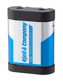 2CR5 lithium kamera batteri, blå og sølv, står lodret.