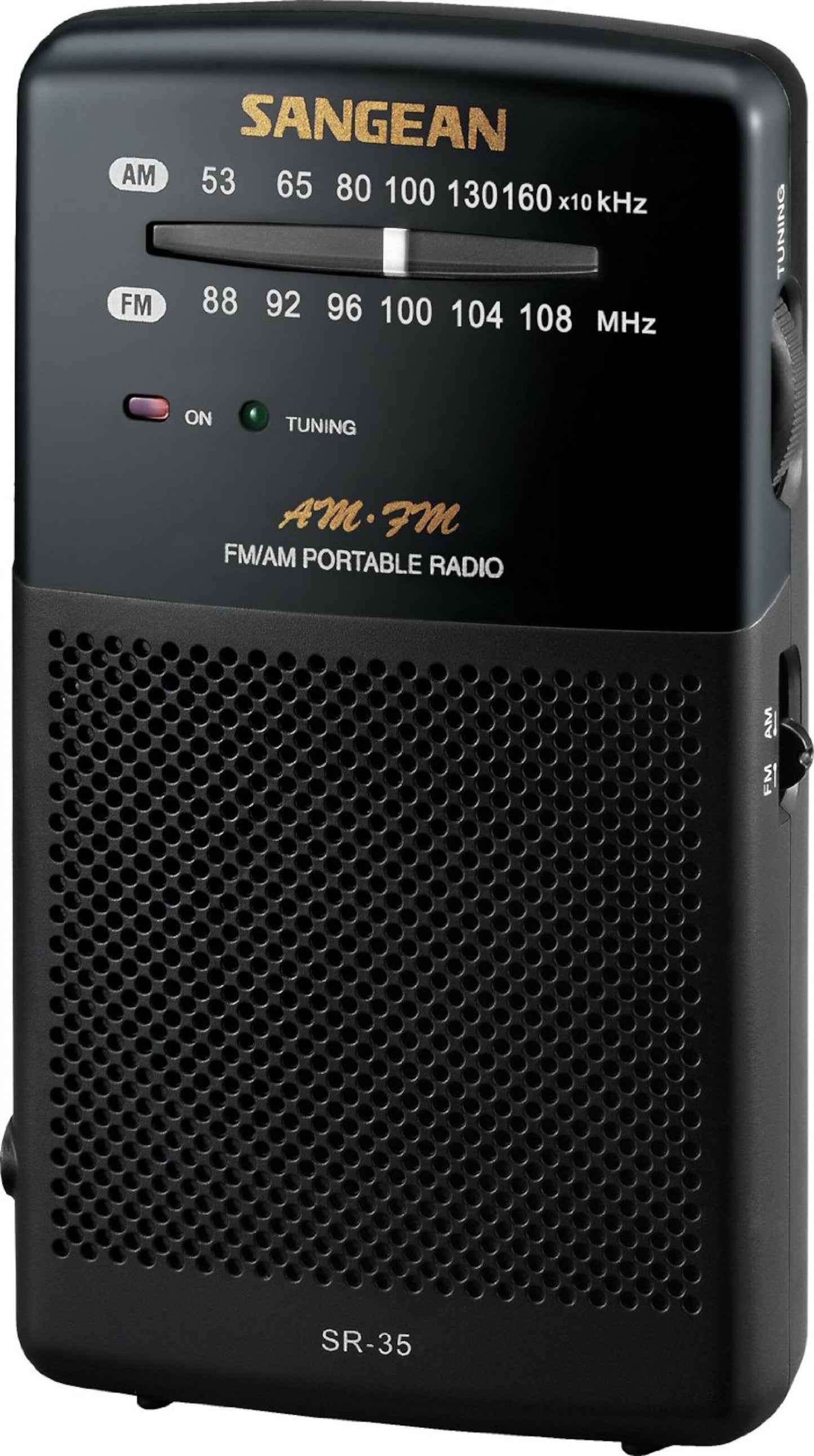 Sangean SR-35 FM/AM radio i sort med analog tuner, højttaler, volumen- og tuninghjul samt frekvensdisplay og indikatorer.
