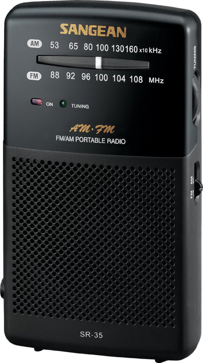 Sangean SR-35 FM/AM radio i sort med analog tuner, højttaler, volumen- og tuninghjul samt frekvensdisplay og indikatorer.
