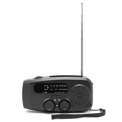 Sort nødradio med USB-, svejse- og solcelleopladning, sølv antenne, til opbevaring af drejeknapper, højtalere og håndledsrem.