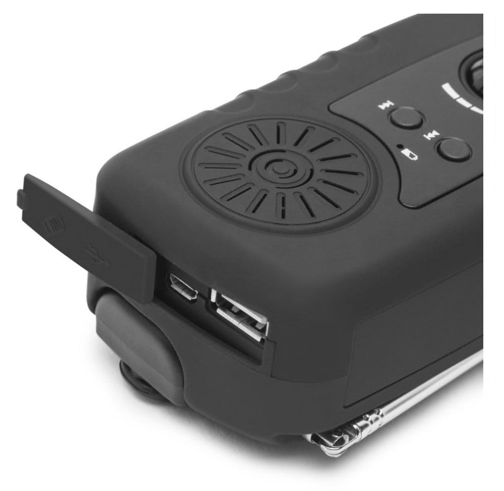 Rubicson nødradio med håndsving 2000 mAh sort, kontrolknapper, højtaler, USB-porte hvoraf én delvist dækket af flap.