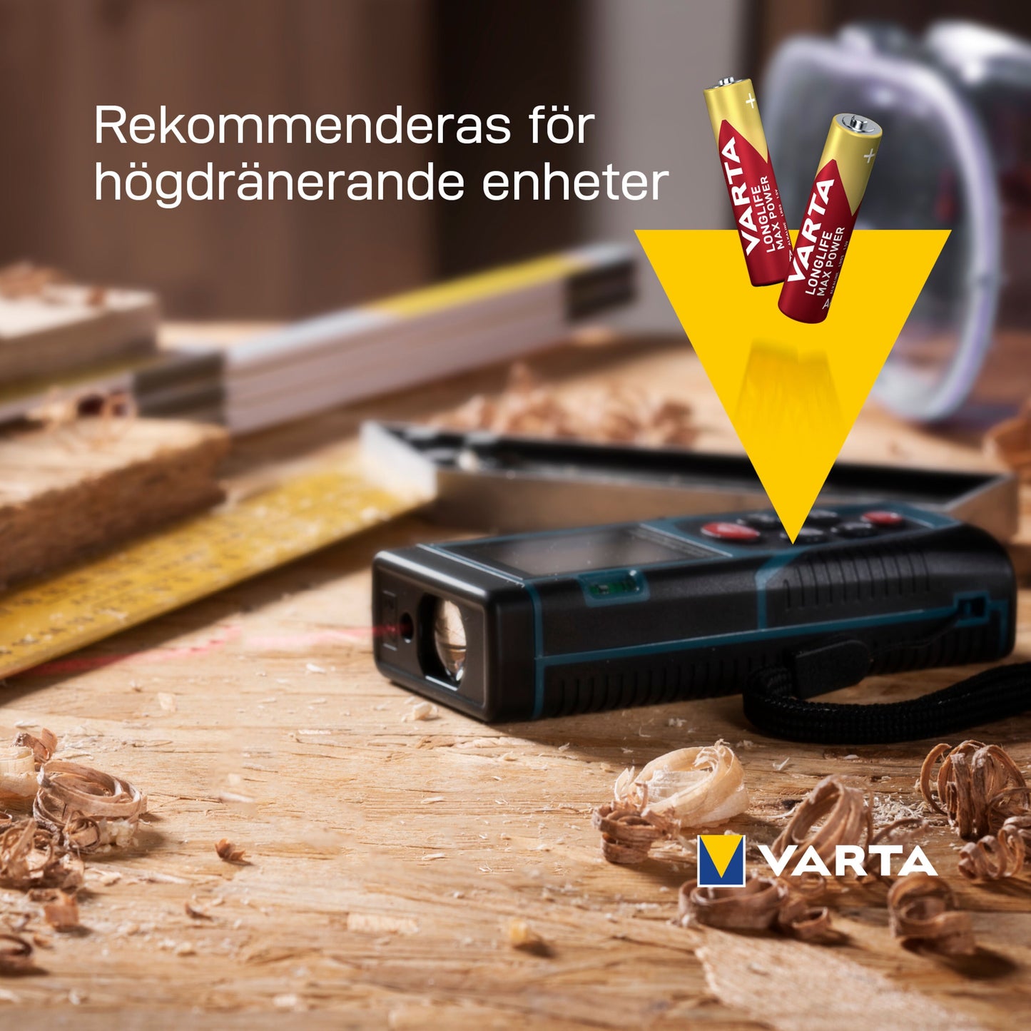 Varta Longlife Max Power AAA-batterier 4-pak, synligt VARTA-logo og svensk tekst: Rekommenderas för högdränerande enheter.