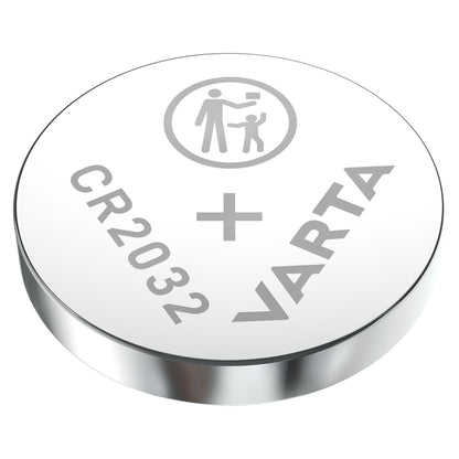 VARTA litiumbatteri CR2032 2-pak i sølv med indgraveret advarselsikon (voksen/barn) og "CR2032 + VARTA" tekst.