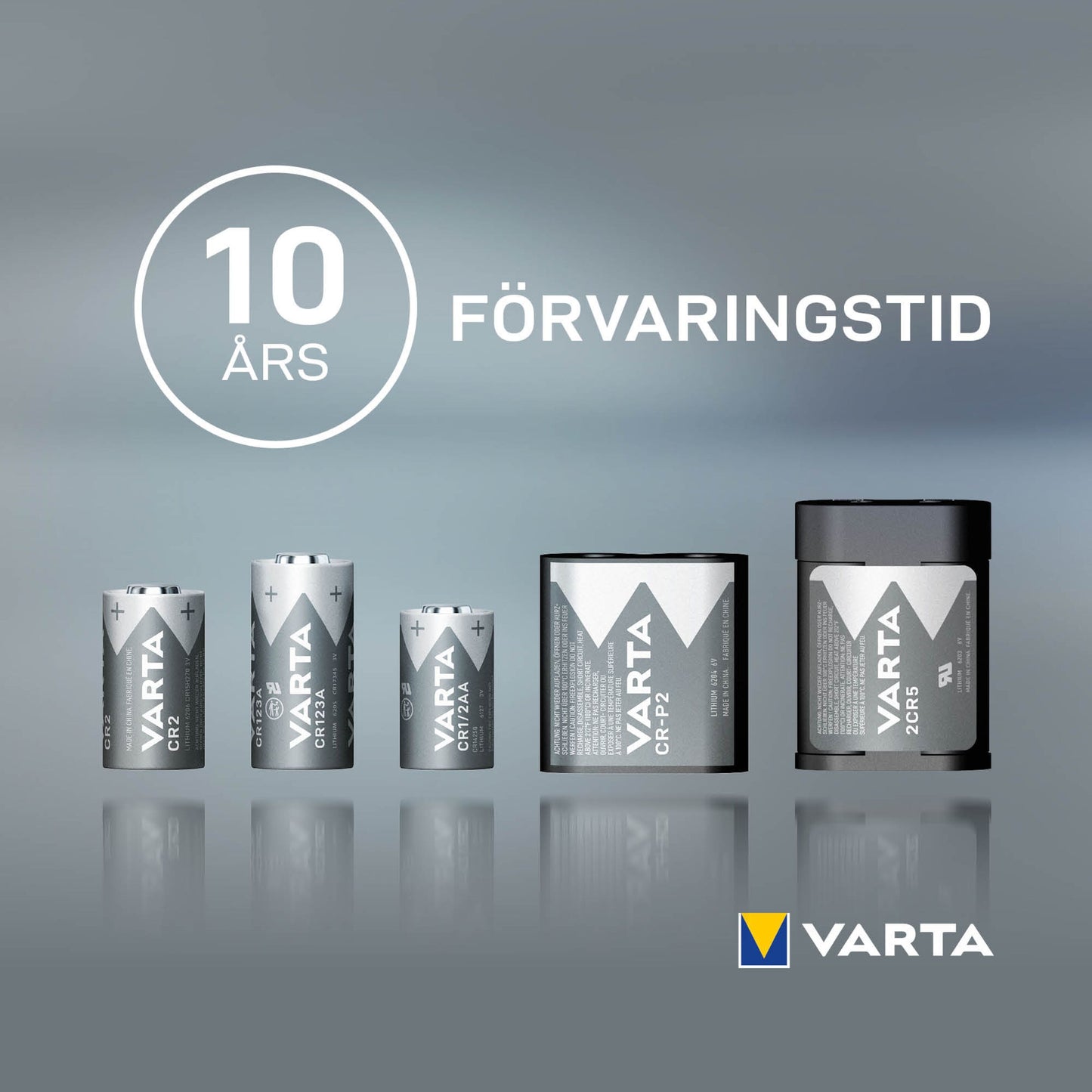 Varta batterier inkl. Litium 223/CR-AS5 1-pakke på grå baggrund, tekst "10 ÅRS FÖRVARINGSTID", Varta-logo.