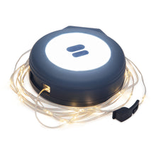 Bærbar campinglygte med LED-lysliste, rund og kompakt, hvidt lys, topknapper, gul snoet LED-lystråd, genopladeligt batteri.