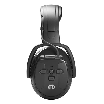 Hellberg Xstream LD sort over-ear Bluetooth høreværn med flere kontrolknapper og dh-logo på ørekoppen, set fra oven.