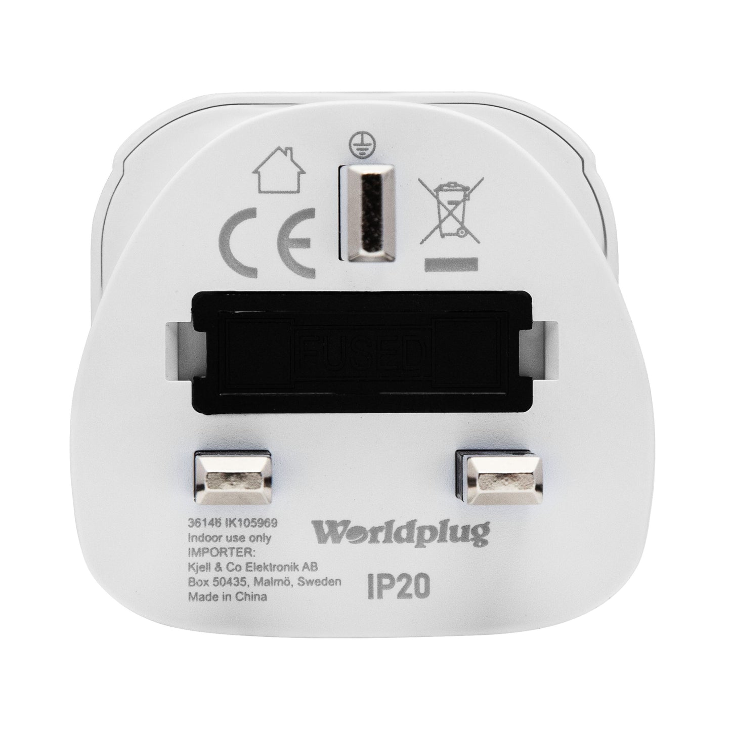 Luxorparts UK rejseadapter, jordet, hvid, tre ben, mærket "FUSED", CE, IP20, til indendørs brug, Made in China.