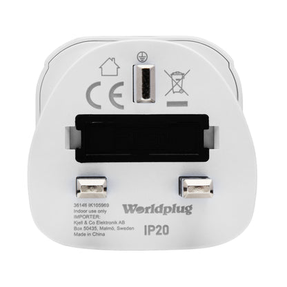 Luxorparts UK rejseadapter, jordet, hvid, tre ben, mærket "FUSED", CE, IP20, til indendørs brug, Made in China.