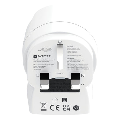 Skross rejseadapter Europa til UK USB AC20PD, USB-C 20W PD, spændings- og strømgrænser, stik, el-specs, advarsler, certifikater.