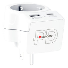 Skross rejseadapter Europa til USA USB AC20PD med europæisk stik, USB-A, USB-C port og Skross-logo.