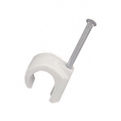 Kabelsøm til rund kabel 7-10 mm 10-pak med metalspiker til montering af kabler på vægge eller andre overflader.