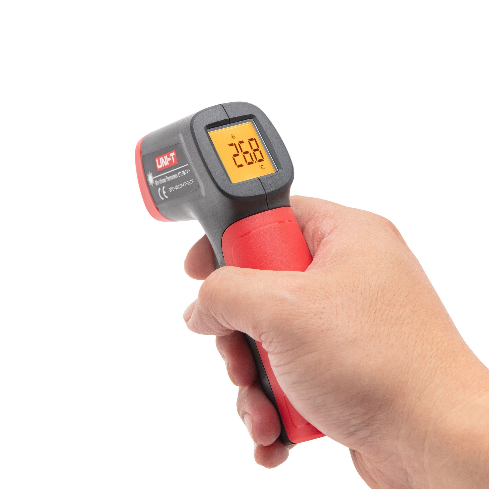 Uni-T UT300A+ IR-termometer med kontaktfri temperaturmåling og guloplyst display, viser 26,8°C.