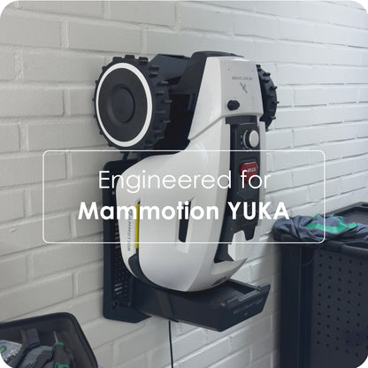 Grimsholm vægholder til Mammotion YUKA på væg, holder robotplæneklipper i ladestation, tekst: Udviklet til Mammotion YUKA.