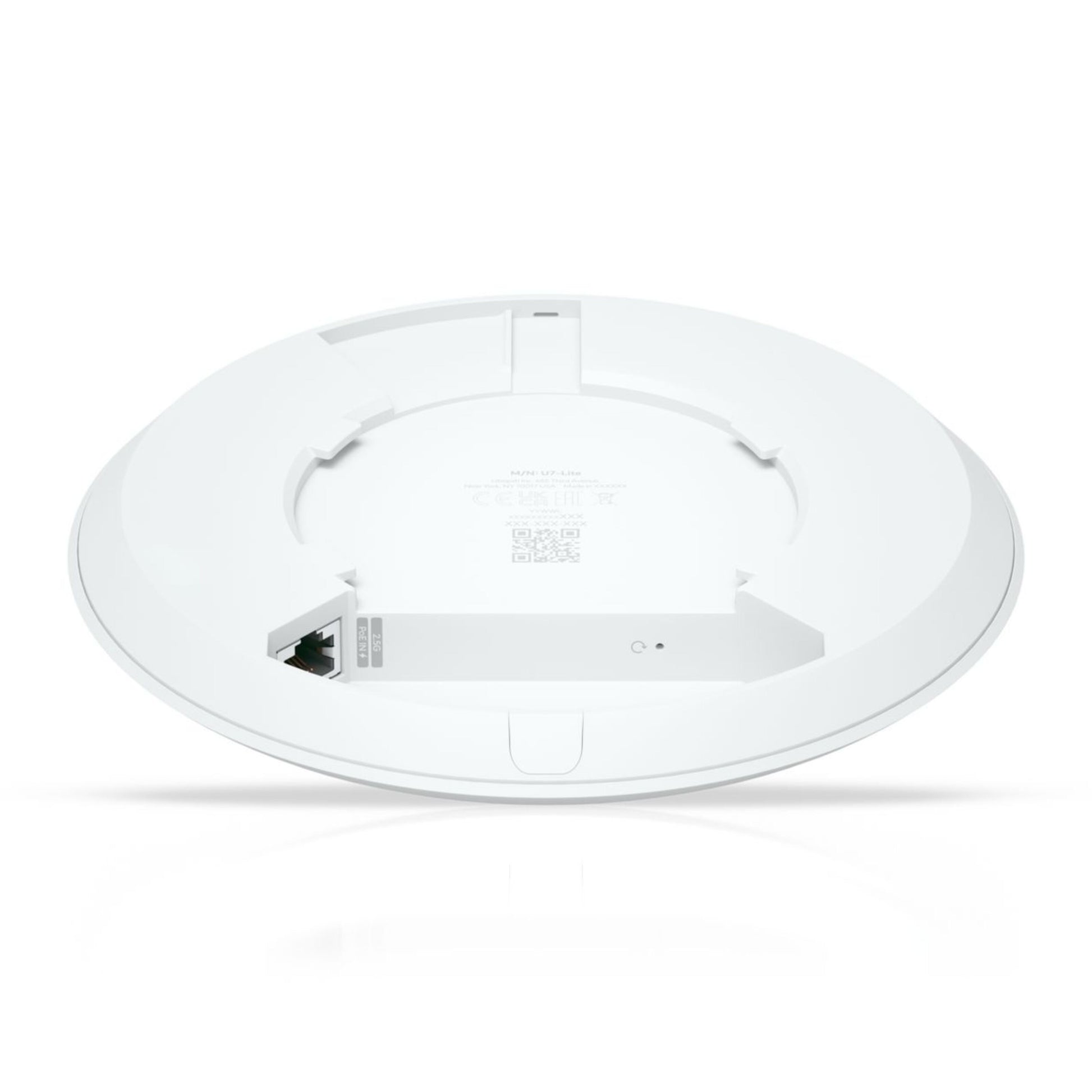 Ubiquiti UniFi U7 Lite access point bundt med 5 GbE RJ-45 port, reset-knap, QR-kode og monteringsbeslag.
