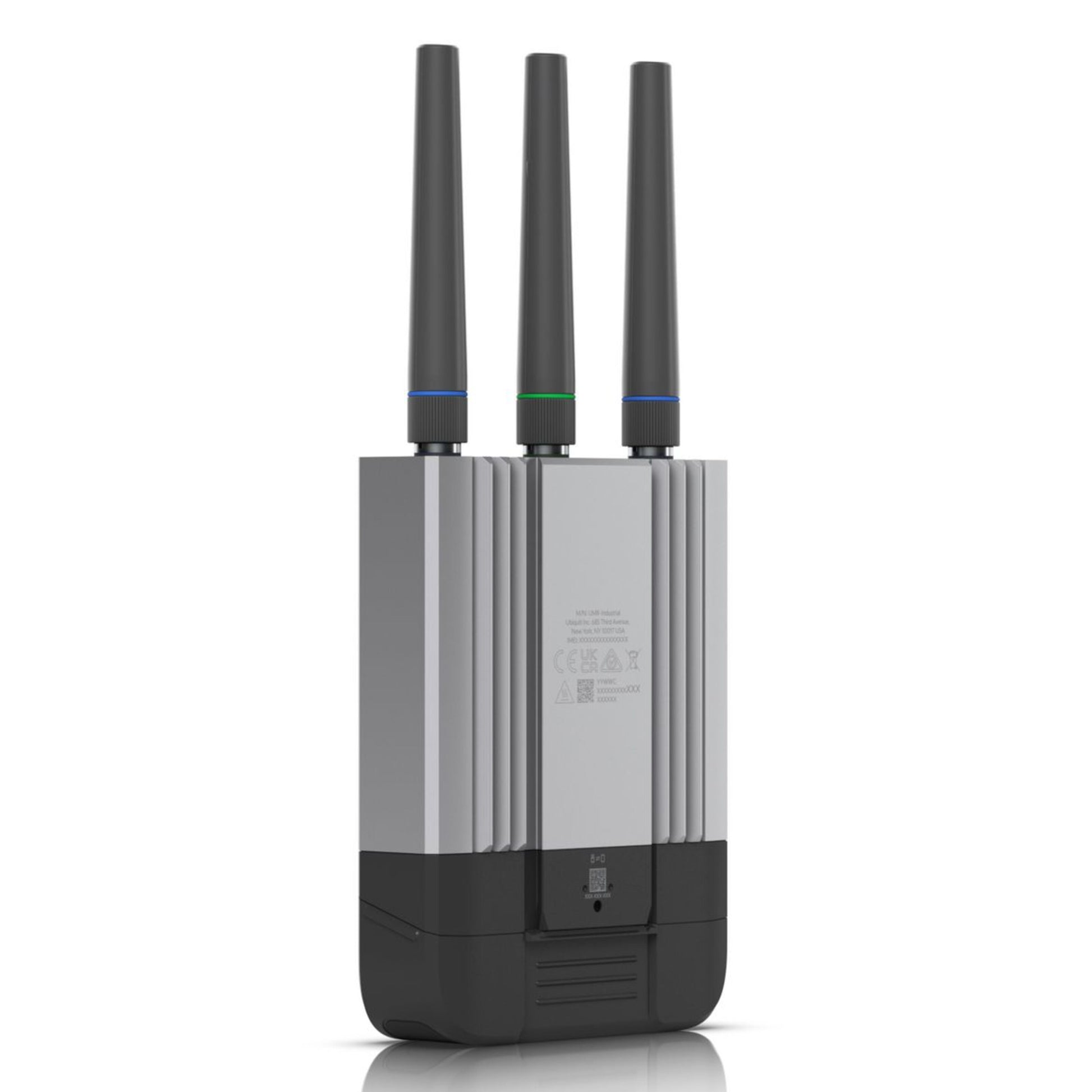 Ubiquiti UMR-INDUSTRIAL-EU 4G-router sølv/sort, tre slags antenner, indikatorlys, certifikatsymboler og opladningsport.