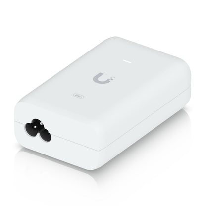Ubiquiti U-POE+ injektor 30W, hvid, rektangulær med afrundede kanter, strømindgang i enden, logo på toppen.