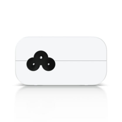 Ubiquiti U-POE+ injektor 30W, hvid, rektangulær med afrundede kanter og sort trefaset stik.
