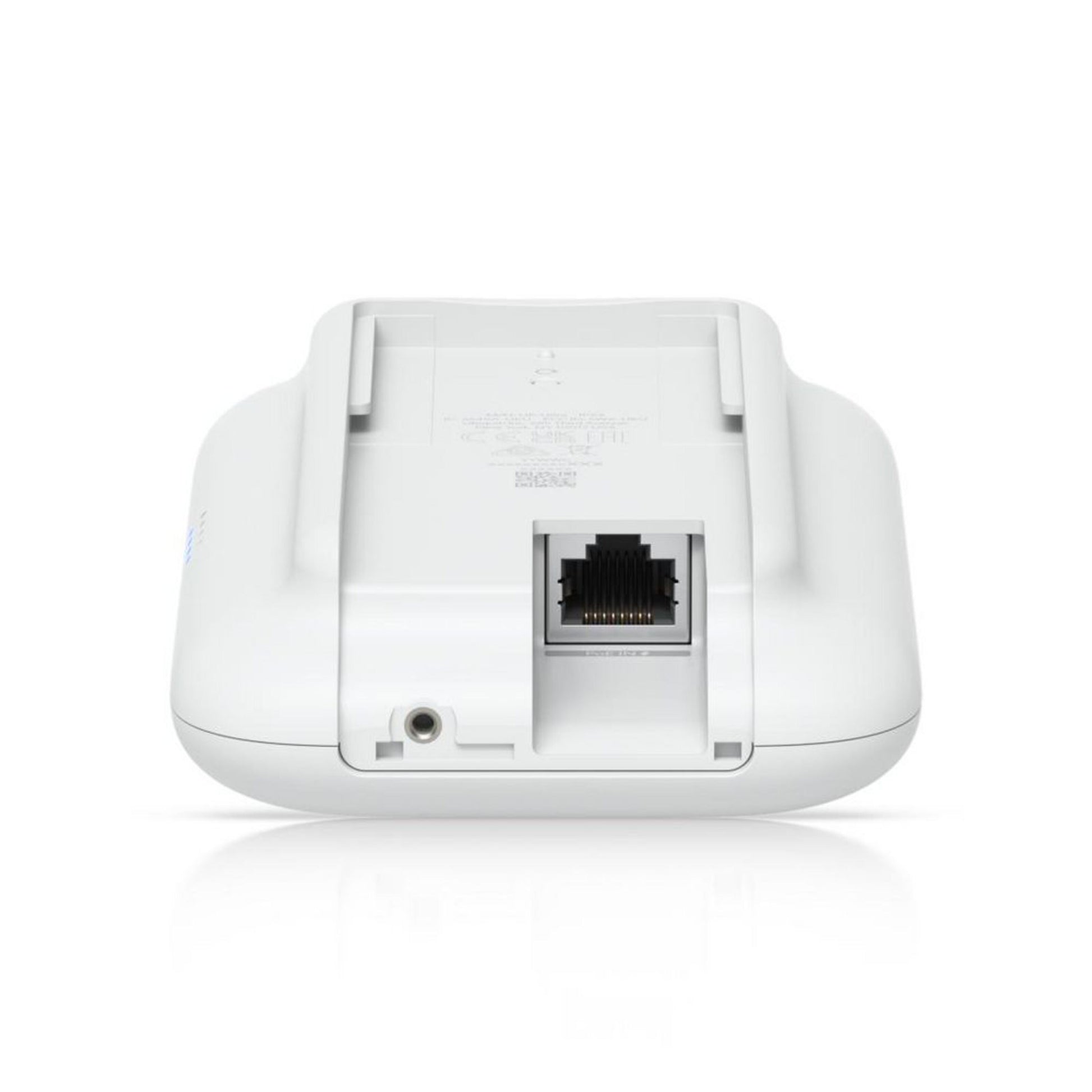 Ubiquiti UniFi Swiss Army Knife Ultra adgangspunkt hvid, bagside med Ethernet PoE-port, rund port og base.