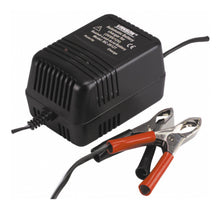 Nedis blybatterioplader 2V 6V 12V sort med ventileret kabinet, ledning og røde/sorte krokodillenæb.