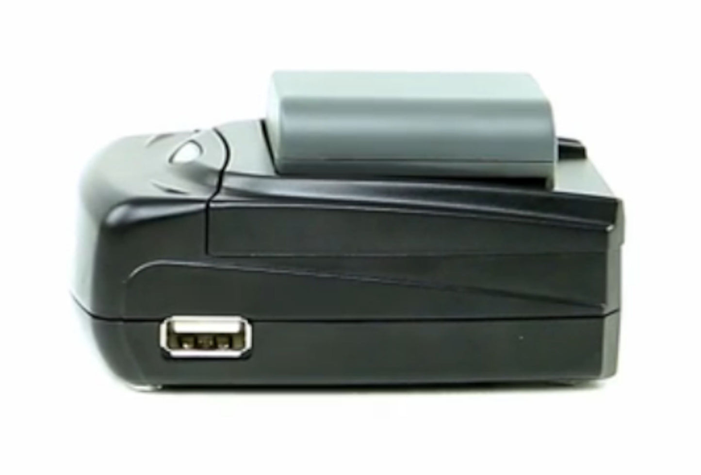 Jupio kamerabatteri oplader sort med gråt batteri isat, USB-port i siden, til Li-ion digitalkamera batterier.