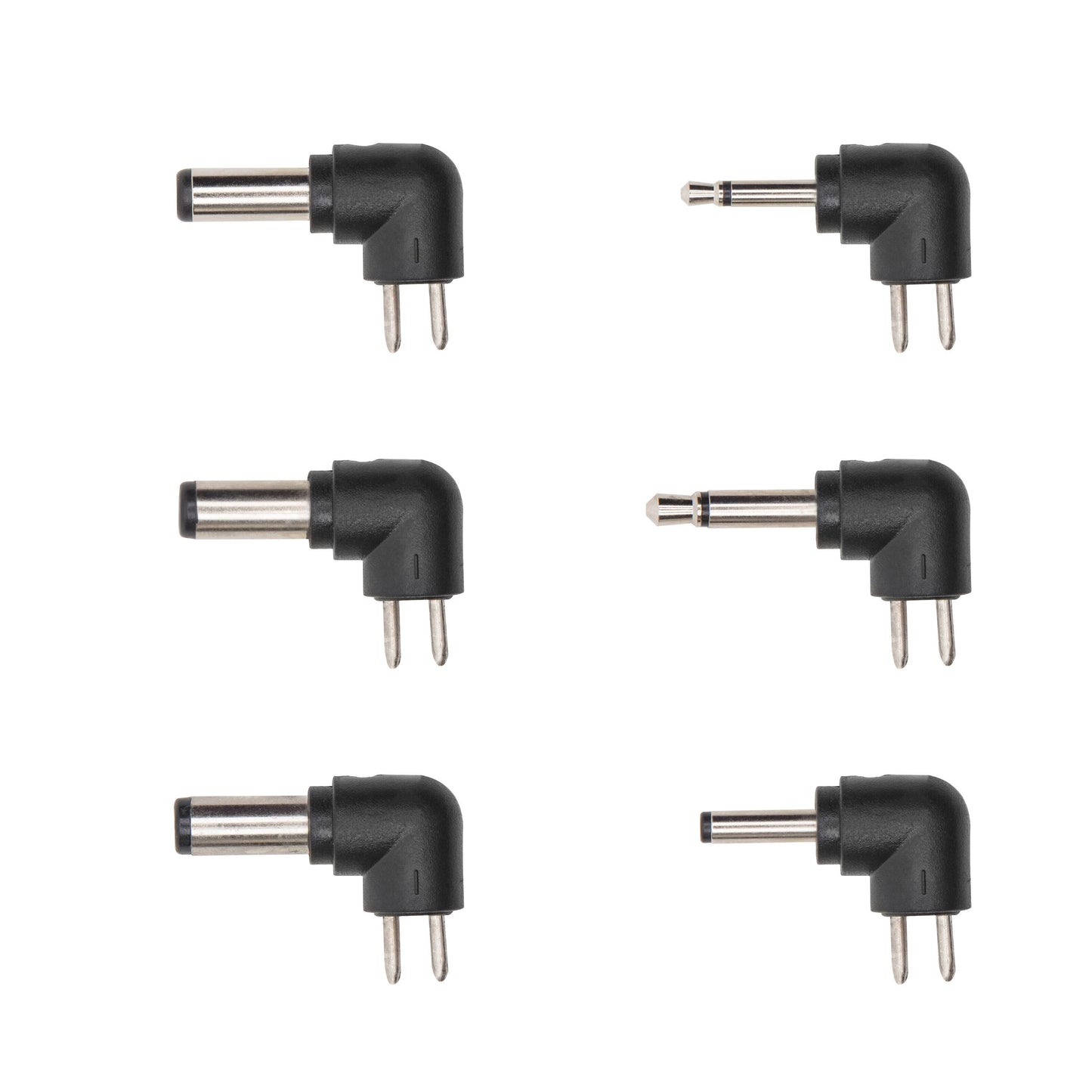 6 vinklede adaptere, 3 med 12V DC-stik til Skiftet strømadapter 60W, 3 med 3,5mm jack, to kolonner á tre stk.