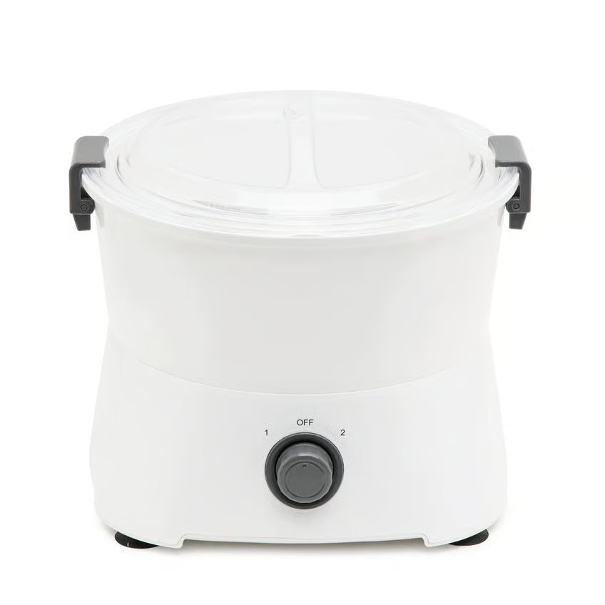Hvid elektrisk slow cooker med gennemsigtigt låg, sorte håndtag og drejeknap på forsiden med indstillingerne 1, Off og 2.