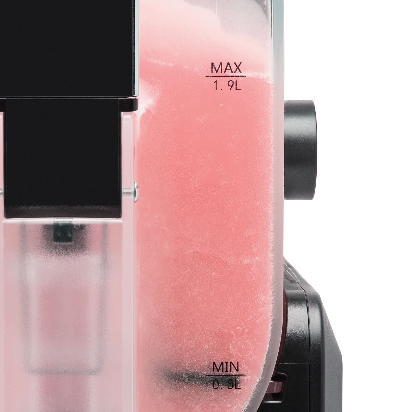 Slush ice maskine 1,9 L med indbygget kompressor, gennemsigtig beholder med pink væske og 0,6L-1,9L målemarkeringer.