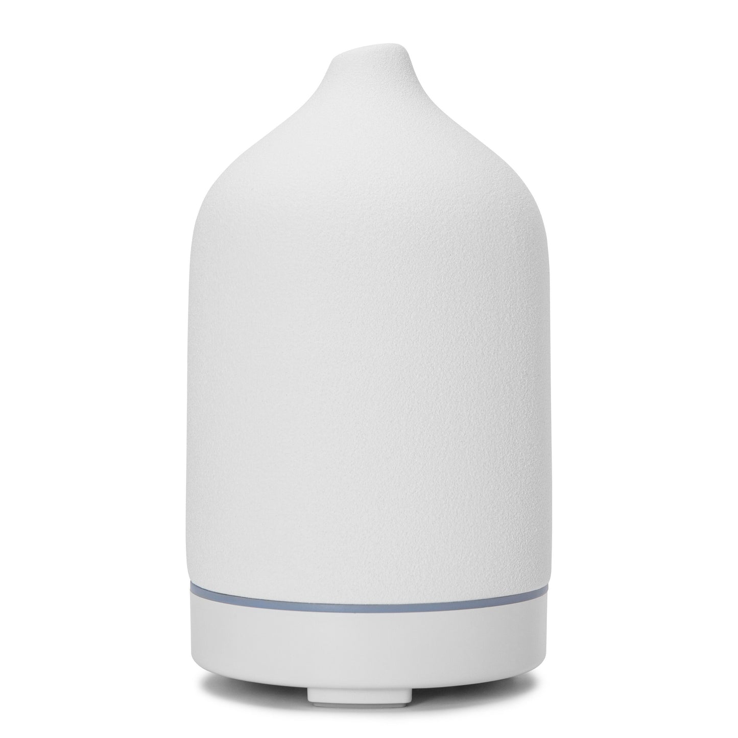 Aromadiffuser med ultralyd, hvid keramik med mat finish, afrundet krop, smal tud, diskret blå kant.