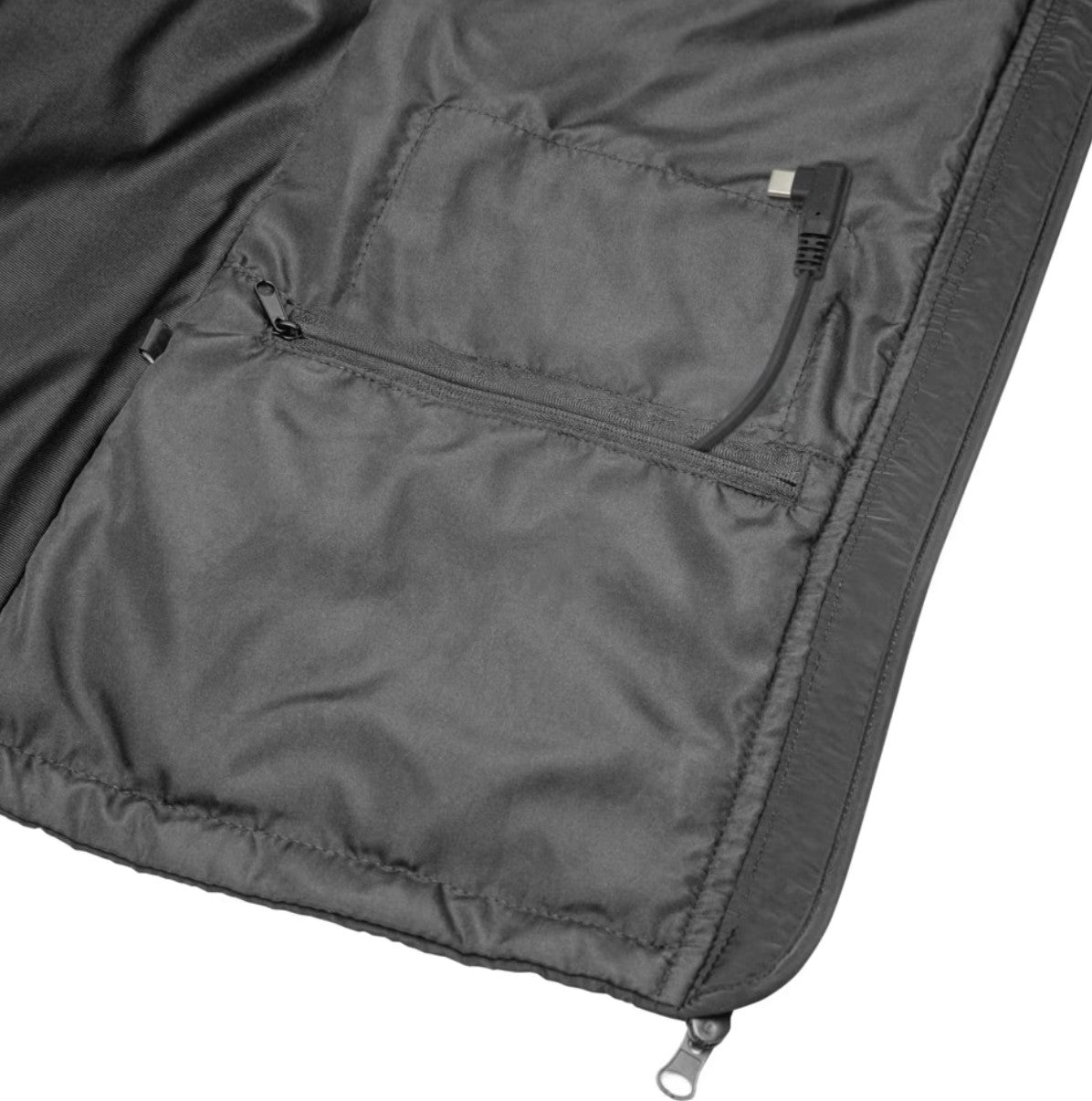 Opvarmet vest one size, sort, lynlåslomme med USB-kabel indeni til tilslutning af powerbank.