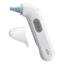 Braun Thermoscan 3 øretermometer hvid med digitalt display, viser 37,0°C, uden beskyttelseshætte.