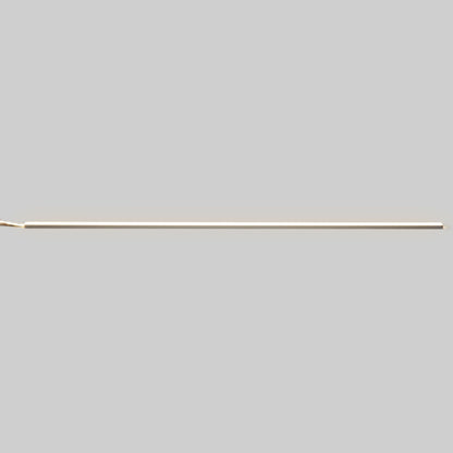 Luxorparts aluminiumprofil til LED-strips, slankt design, sølvfarve, set fra oven på ensfarvet lysegrå baggrund.
